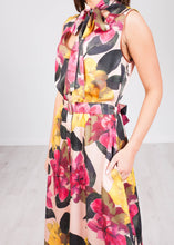 Load image into Gallery viewer, Alana Floral Midi Dress - The Walk in Wardrobe
