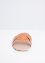 Load image into Gallery viewer, Alice Tan Sliders - The Walk in Wardrobe