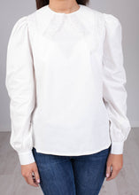 Load image into Gallery viewer, Alice White Collar Top - The Walk in Wardrobe