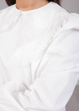 Load image into Gallery viewer, Alice White Collar Top - The Walk in Wardrobe