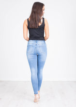 Load image into Gallery viewer, &#39;Annie&#39; Light Wash Skinny Jeans - The Walk in Wardrobe
