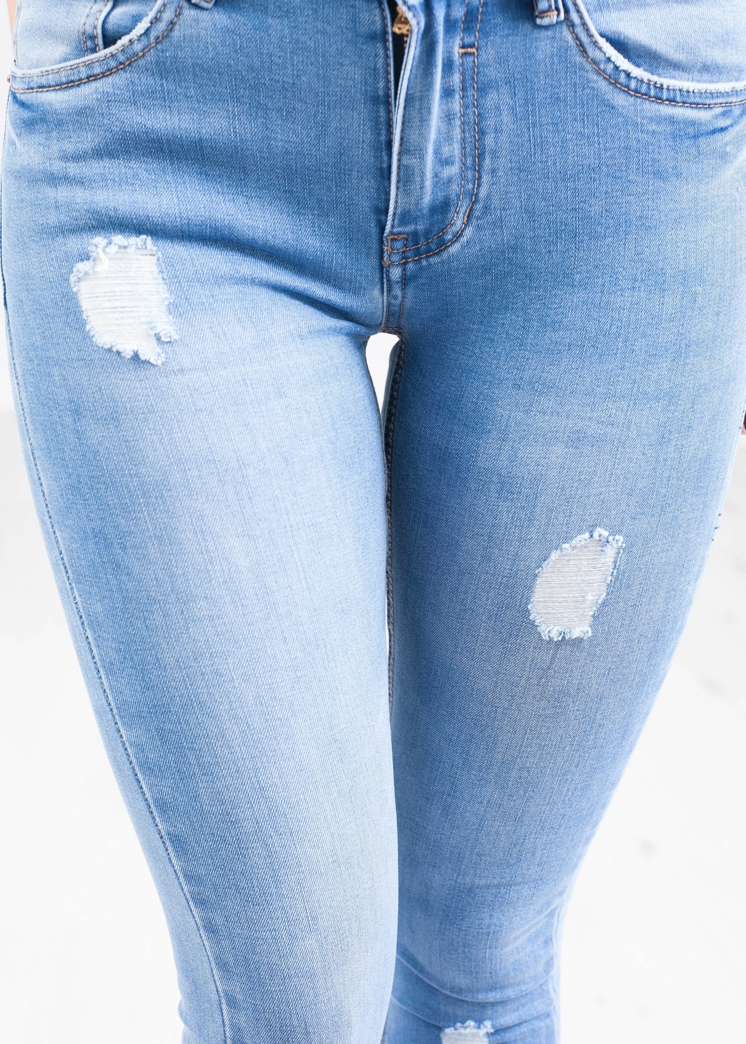 'Annie' Light Wash Skinny Jeans - The Walk in Wardrobe
