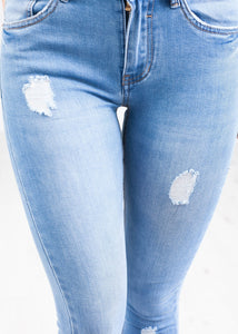 'Annie' Light Wash Skinny Jeans - The Walk in Wardrobe