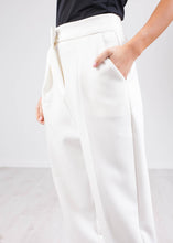 Load image into Gallery viewer, Cara White Tailored Trousers - The Walk in Wardrobe