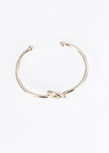 Load image into Gallery viewer, Chunky Knot Bangle - The Walk in Wardrobe