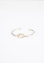 Load image into Gallery viewer, Chunky Knot Bangle - The Walk in Wardrobe