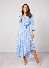 Load image into Gallery viewer, Eva Blue Printed Midi Dress - The Walk in Wardrobe