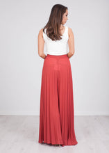 Load image into Gallery viewer, Eva Rust Pleated Trousers - The Walk in Wardrobe