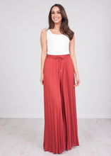 Load image into Gallery viewer, Eva Rust Pleated Trousers - The Walk in Wardrobe