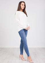 Load image into Gallery viewer, Frankie White Knit Top - The Walk in Wardrobe