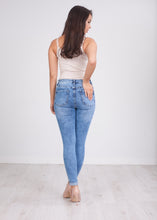Load image into Gallery viewer, &#39;Jilly&#39; Mid Wash Skinny Jeans - The Walk in Wardrobe