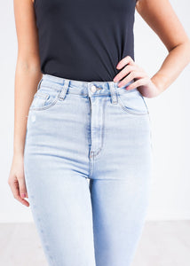 'Kitty' Super High Light Wash Jeans - The Walk in Wardrobe