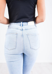 'Kitty' Super High Light Wash Jeans - The Walk in Wardrobe