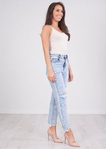 'Laura' Ripped Mom Jeans - The Walk in Wardrobe