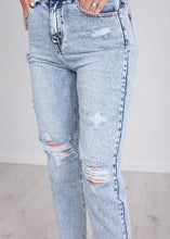 Load image into Gallery viewer, &#39;Laura&#39; Ripped Mom Jeans - The Walk in Wardrobe