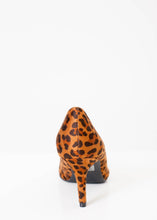 Load image into Gallery viewer, Leopard Print Heels - The Walk in Wardrobe