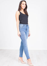 Load image into Gallery viewer, &#39;Lissa&#39; Skinny Jeans - The Walk in Wardrobe