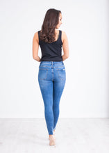 Load image into Gallery viewer, &#39;Lucy&#39; Distressed Hem Skinny Jeans - The Walk in Wardrobe