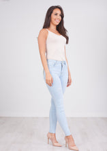 Load image into Gallery viewer, &#39;Maisie&#39; Light Wash Distressed Jeans - The Walk in Wardrobe