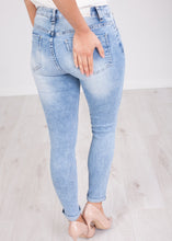 Load image into Gallery viewer, &#39;Megan&#39; Skinny Jeans - The Walk in Wardrobe