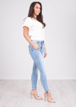 Load image into Gallery viewer, &#39;Megan&#39; Skinny Jeans - The Walk in Wardrobe