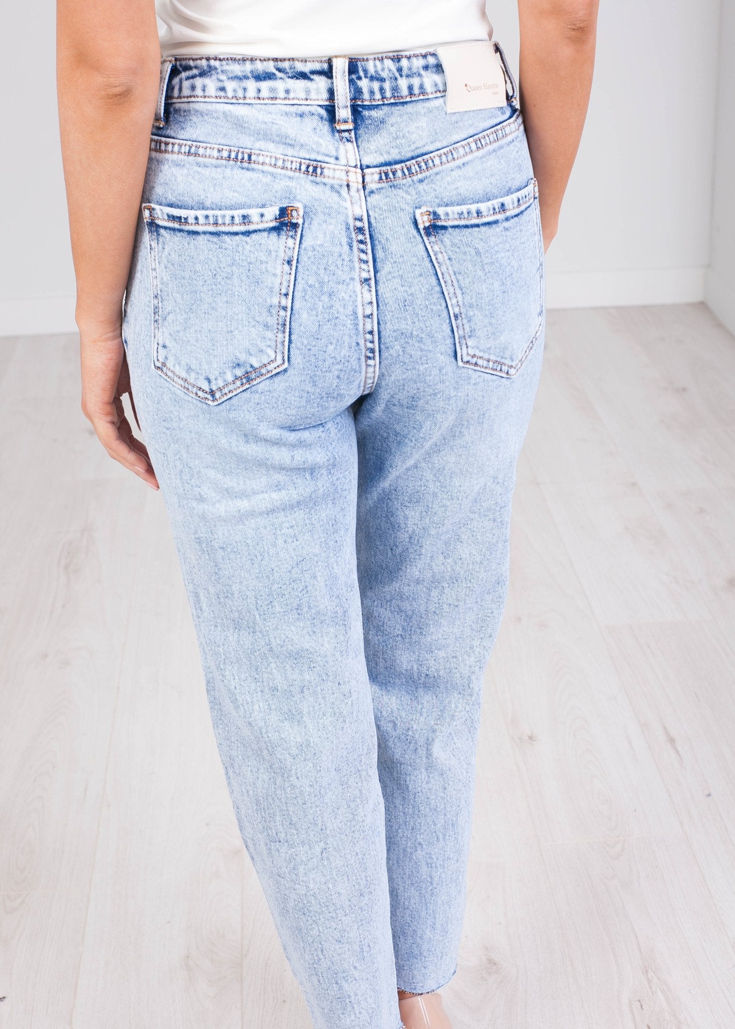 'Melissa' Straight Leg Jean - The Walk in Wardrobe