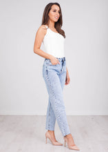 Load image into Gallery viewer, &#39;Melissa&#39; Straight Leg Jean - The Walk in Wardrobe