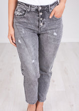 Load image into Gallery viewer, &#39;Michelle&#39; Black Wash Jeans - The Walk in Wardrobe