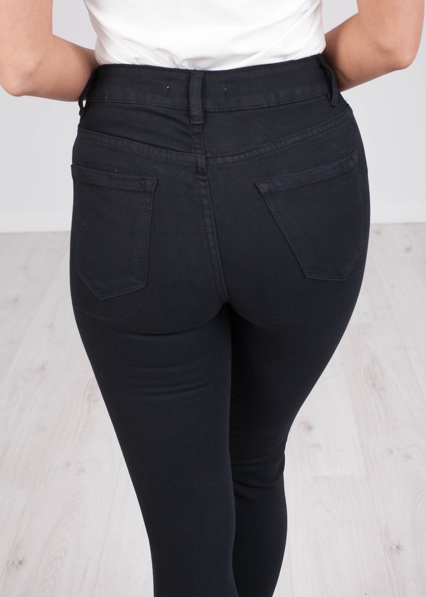 'Molly' Black Wash Jeans - The Walk in Wardrobe