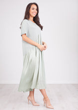 Load image into Gallery viewer, Nora Mint Contrasting Dress - The Walk in Wardrobe
