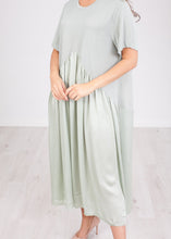 Load image into Gallery viewer, Nora Mint Contrasting Dress - The Walk in Wardrobe