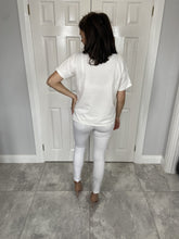 Load image into Gallery viewer, Pippa Bird T-Shirt - The Walk in Wardrobe