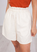 Load image into Gallery viewer, Pippa Cream Speckled Shorts - The Walk in Wardrobe