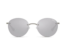 Load image into Gallery viewer, Quay Australia - 'Farrah' - The Walk in Wardrobe
