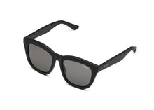 Load image into Gallery viewer, Quay Australia - Zeus - The Walk in Wardrobe