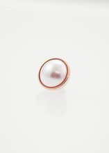 Load image into Gallery viewer, Qudo - Rosepearl 11.5mm Topper - The Walk in Wardrobe