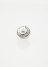 Load image into Gallery viewer, Qudo - Silver Pearl Topper - The Walk in Wardrobe