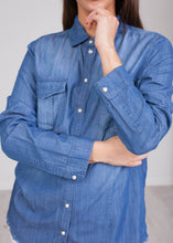 Load image into Gallery viewer, Quinn Denim Shirt - The Walk in Wardrobe