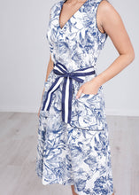 Load image into Gallery viewer, Rita Blue Print Dress - The Walk in Wardrobe