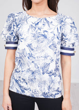 Load image into Gallery viewer, Rita Blue Printed Top - The Walk in Wardrobe
