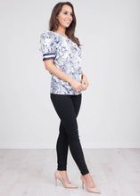 Load image into Gallery viewer, Rita Blue Printed Top - The Walk in Wardrobe