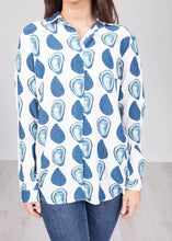 Load image into Gallery viewer, Savannah Blue Printed Blouse - The Walk in Wardrobe