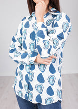 Load image into Gallery viewer, Savannah Blue Printed Blouse - The Walk in Wardrobe