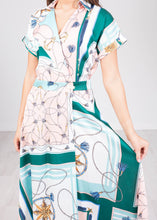 Load image into Gallery viewer, Savannah Chain Print - The Walk in Wardrobe