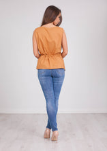 Load image into Gallery viewer, Savannah Mint &amp; Tan Top - The Walk in Wardrobe