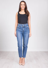 Load image into Gallery viewer, &#39;Steph&#39; Mom Jeans - The Walk in Wardrobe