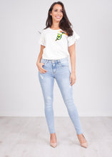 Load image into Gallery viewer, &#39;Twiggy&#39; Light Wash Skinny Jeans - The Walk in Wardrobe