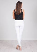 Load image into Gallery viewer, &#39;Victoria&#39; White Skinny Jeans - The Walk in Wardrobe